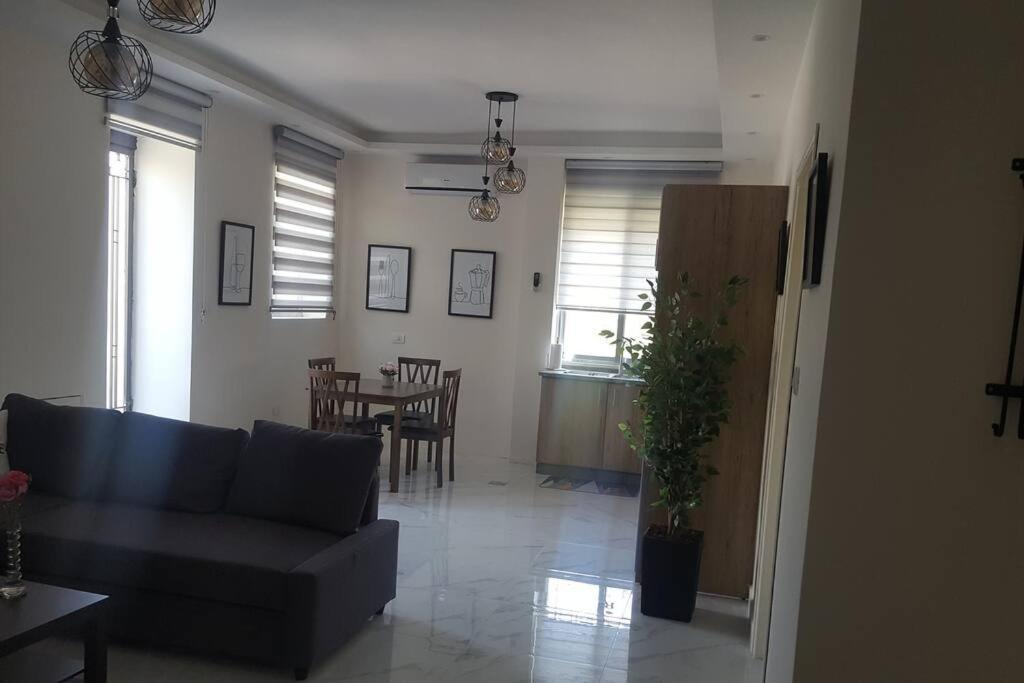 Apartamento Shmeisani Homes Location Near Abdali